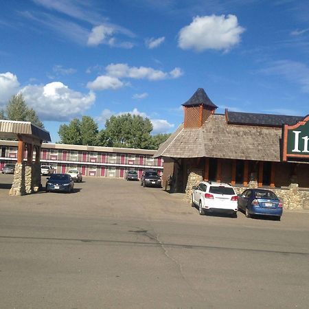 The Pine Inn Chetwynd Exterior photo